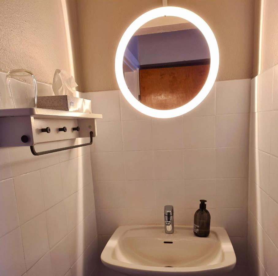 Dala-Jaerna Hotell Och Vandrarhem المظهر الخارجي الصورة