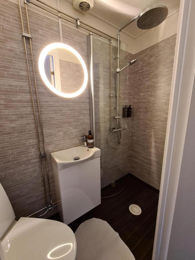 Dala-Jaerna Hotell Och Vandrarhem المظهر الخارجي الصورة